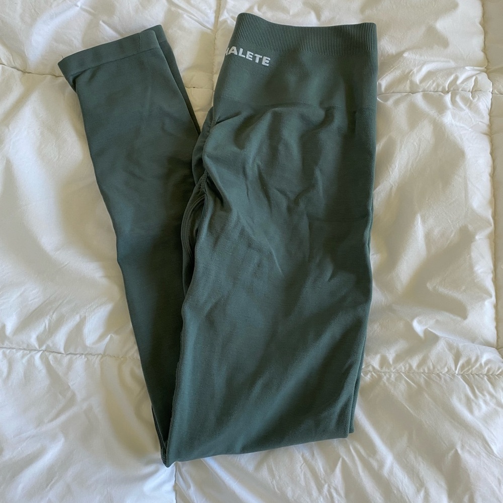 Alphalete leggings